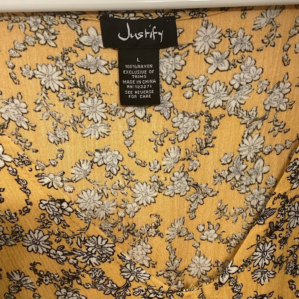 Justify yellow floral juniors dress - Picture 5 of 6